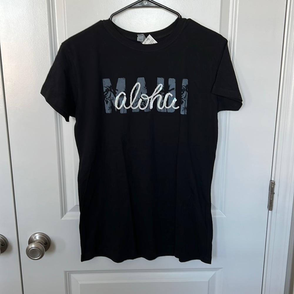 NWT Ladies Maui Aloha Tee Shirt